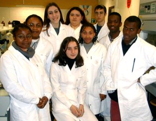 g2.jpg (23163 octets)